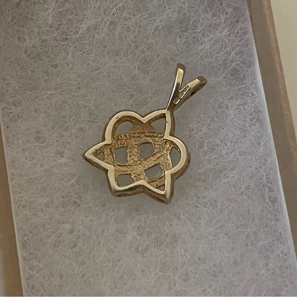 💛HP💛Vintage 14k Gold Celtic pendant - Picture 2 of 11